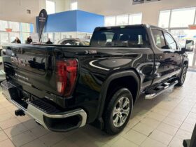 2023 GMC Sierra 1500 Crew Cab 4×4 Sle