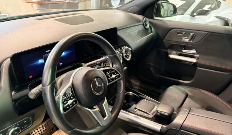 
								2023 Mercedes-Benz GLA 4matic Suv full									