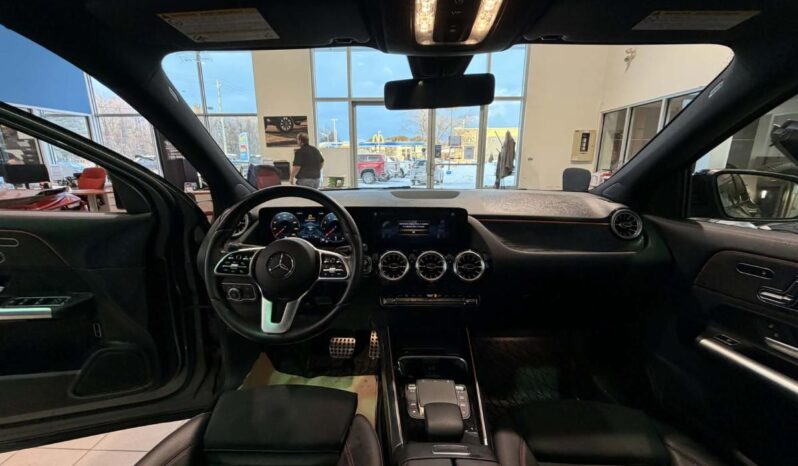 
								2023 Mercedes-Benz GLA 4matic Suv full									