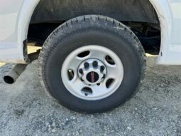 
										2024 GMC Savana Cargo 2500 Regular Wheelbase Rear-Wheel Drive full									