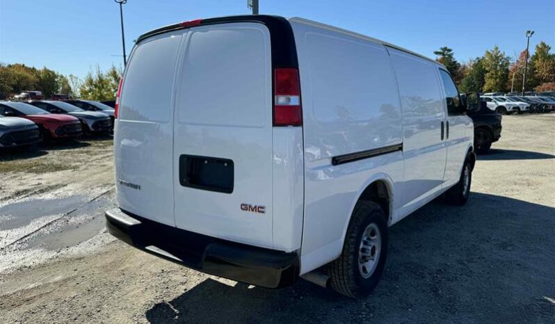 
								2024 GMC Savana Cargo 2500 Regular Wheelbase Rear-Wheel Drive full									