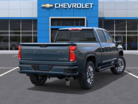 2026 Chevrolet Silverado 2500 4WD Crew Cab Standard Box High Country