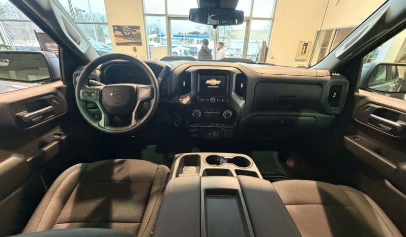 
								2026 Chevrolet Silverado 1500 Crew Cab Standard full									