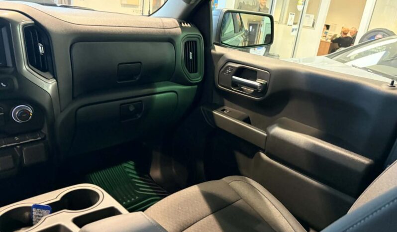 
								2026 Chevrolet Silverado 1500 Crew Cab Standard full									