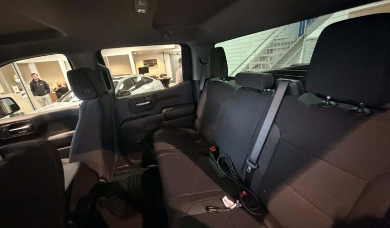 
								2026 Chevrolet Silverado 1500 Crew Cab Standard full									