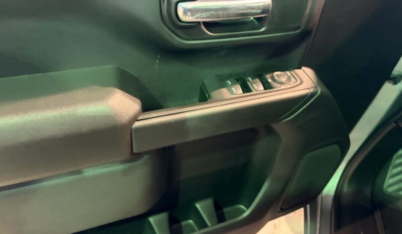 
								2026 Chevrolet Silverado 1500 Crew Cab Standard full									