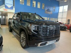 2026 GMC Sierra 1500 Crew Cab Short Box 4