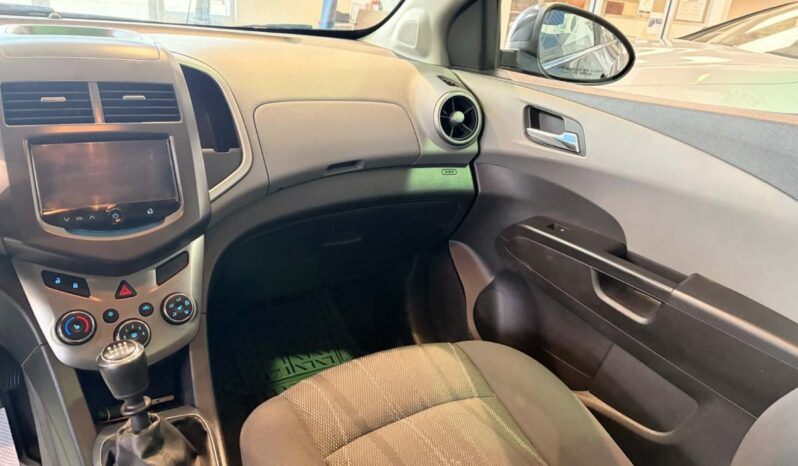
								2015 Chevrolet Sonic 4 Lt – 5mt full									