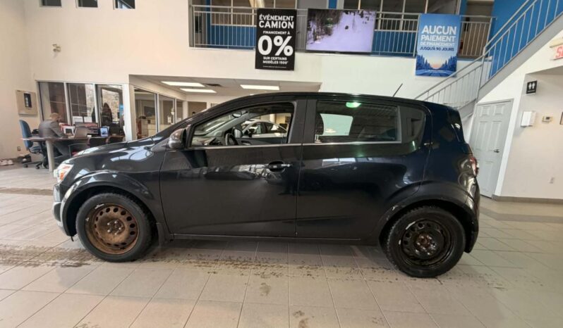 
								2015 Chevrolet Sonic 4 Lt – 5mt full									