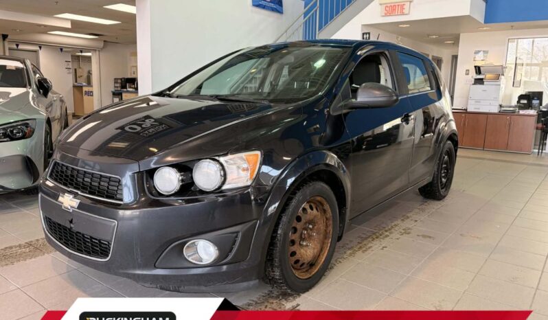 2015 Chevrolet Sonic - Occasion Berline - VIN: 1G1JD6SBXF4180835 - Buckingham Chevrolet Buick GMC Gatineau