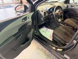 
										2015 Chevrolet Sonic 4 Lt – 5mt full									