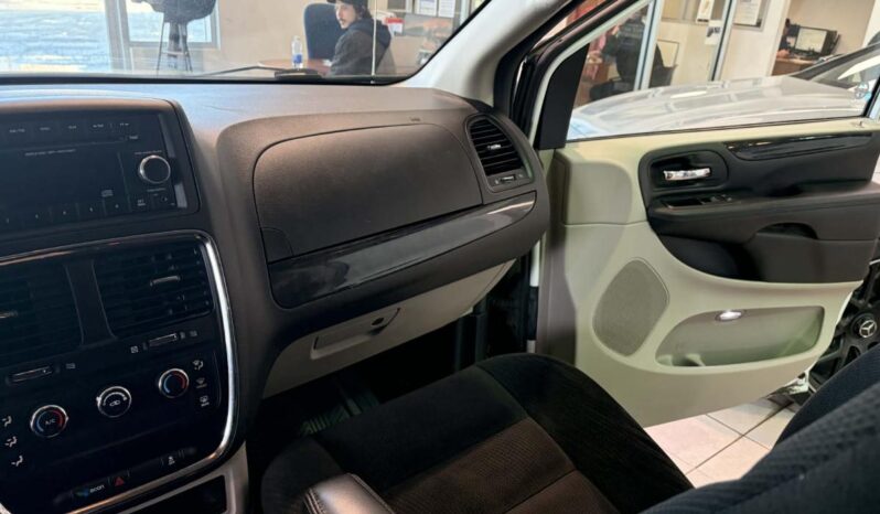 
								2016 Dodge Grand Caravan Se / Sxt full									