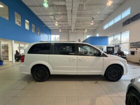 2016 Dodge Grand Caravan Se / Sxt