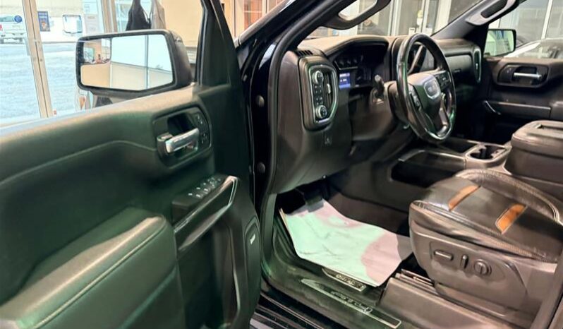
								2021 GMC Sierra 1500 Crew Cab 4×4 At4 full									
