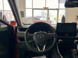 
										2022 Toyota RAV4 Xle Awd full									