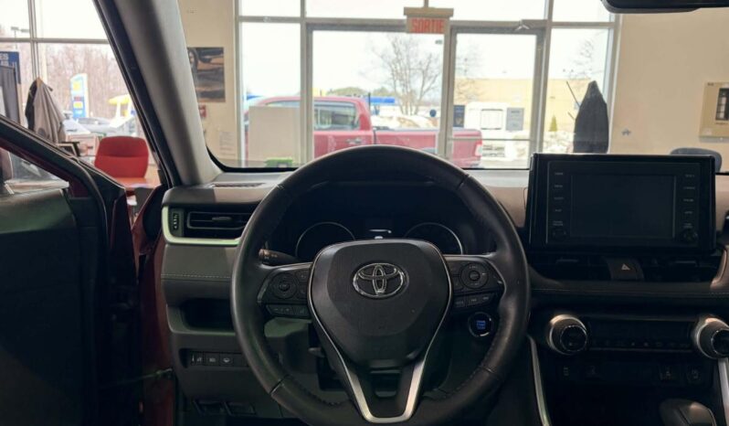 
								2022 Toyota RAV4 Xle Awd full									