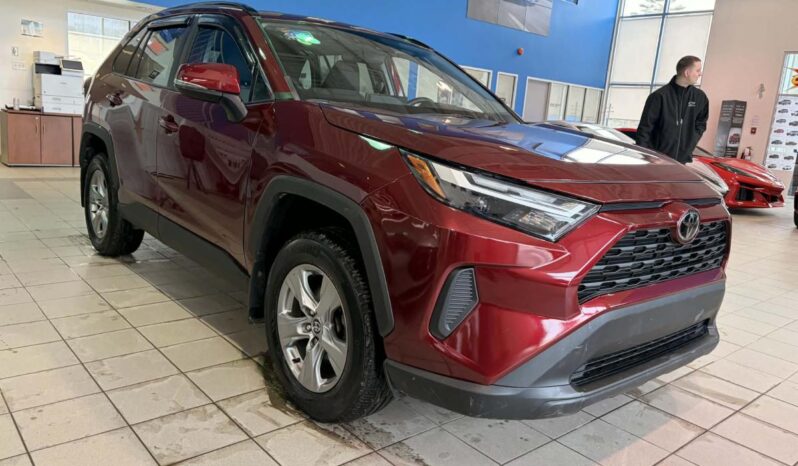 
								2022 Toyota RAV4 Xle Awd full									