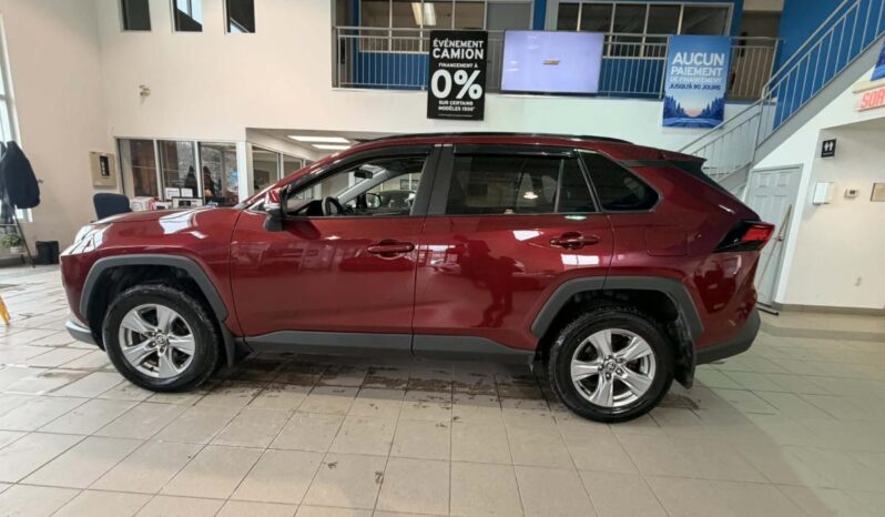 
								2022 Toyota RAV4 Xle Awd full									