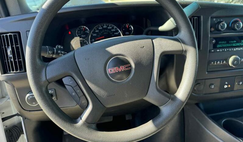 
								2024 GMC Savana Cargo 2500 Regular full									