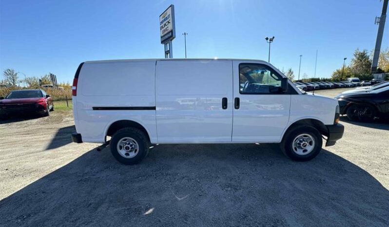 
								2024 GMC Savana Cargo 2500 Regular full									