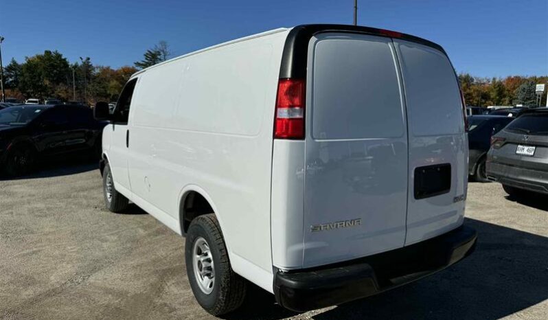 
								2024 GMC Savana Cargo 2500 Regular full									