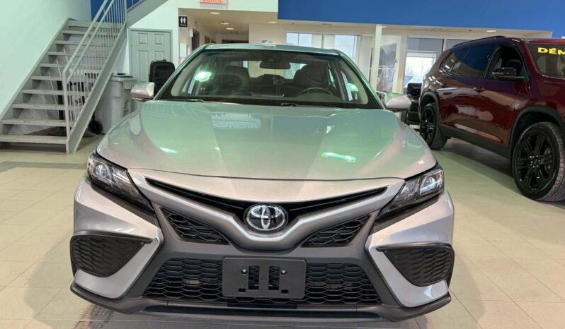
								2024 Toyota Camry SE full									