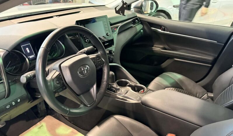 
								2024 Toyota Camry SE full									