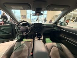 
										2024 Toyota Camry SE full									