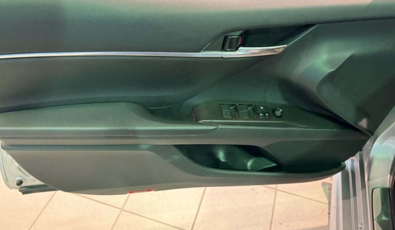 
								2024 Toyota Camry SE full									