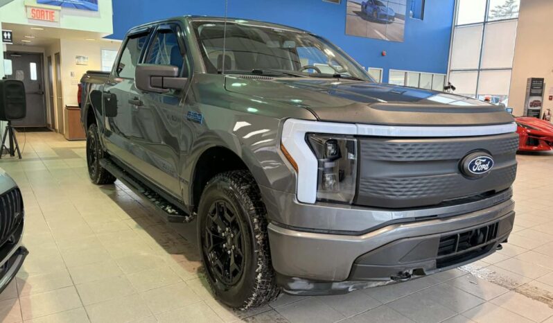 
								2025 Ford F-150 Lightning Xlt 4wd Supercrew full									