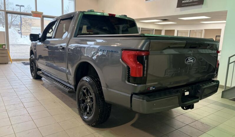 
								2025 Ford F-150 Lightning Xlt 4wd Supercrew full									