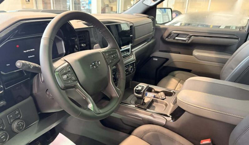 
								2026 Chevrolet Silverado 1500 Crew Cab Short Box 4 full									