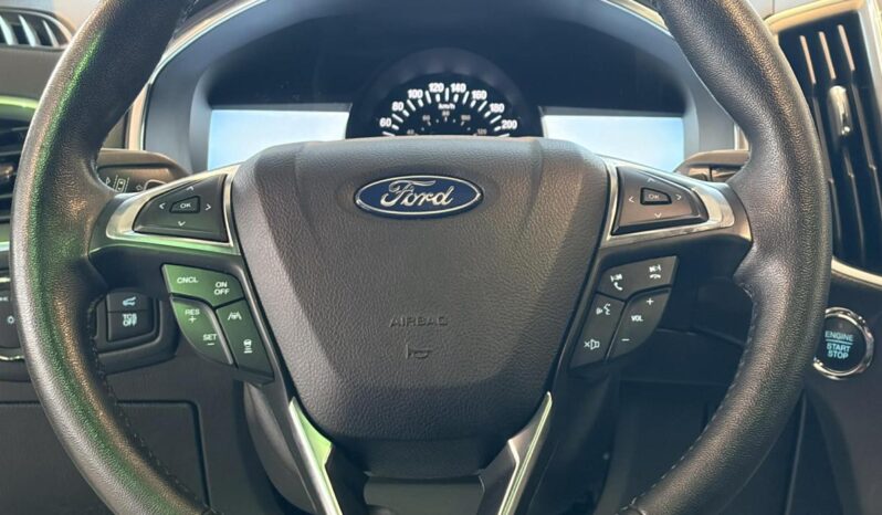 
								2021 Ford Edge Titanium Awd full									