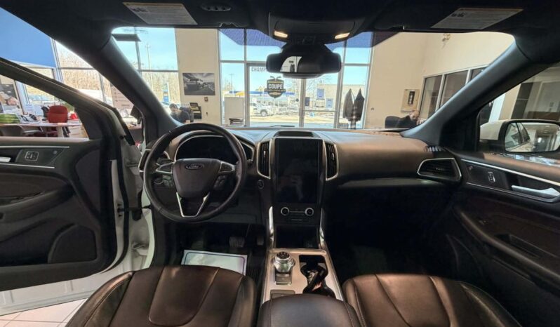 
								2021 Ford Edge Titanium Awd full									