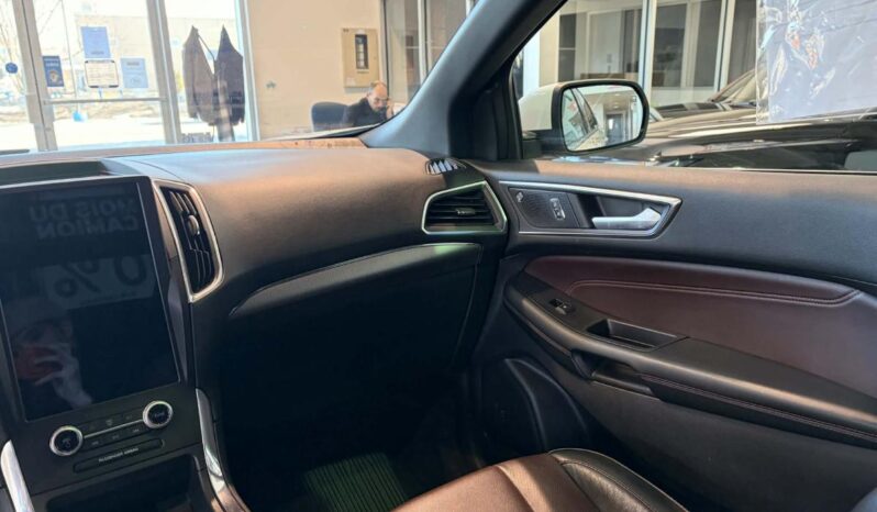 
								2021 Ford Edge Titanium Awd full									