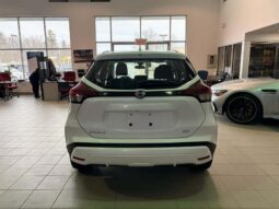 
										2021 Nissan Kicks Sv Cvt full									