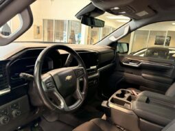 
										2022 Chevrolet Silverado 1500 Crew Cab 4×4 Lt full									