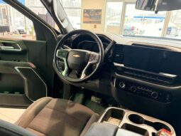 
										2022 Chevrolet Silverado 1500 Crew Cab 4×4 Lt full									