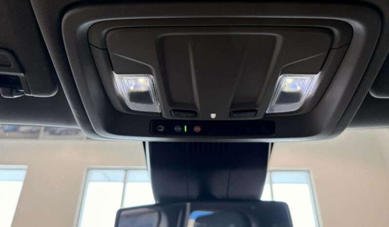 
								2022 Chevrolet Silverado 1500 Crew Cab 4×4 Lt full									