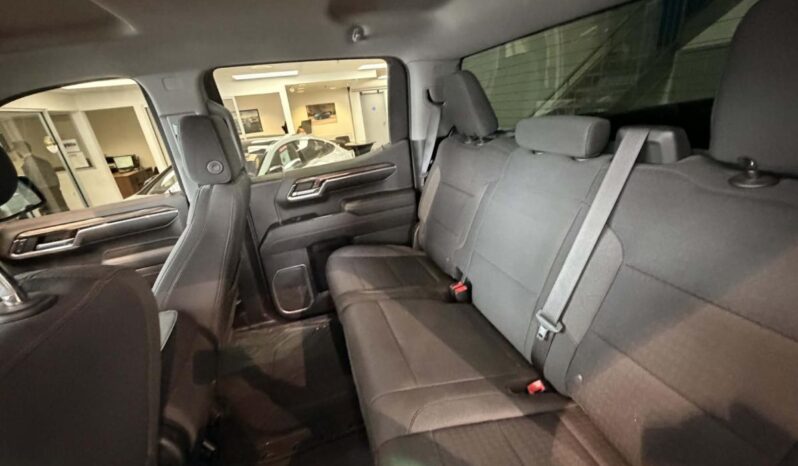 
								2022 Chevrolet Silverado 1500 Crew Cab 4×4 Lt full									