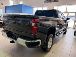 
										2022 Chevrolet Silverado 1500 Crew Cab 4×4 Lt full									