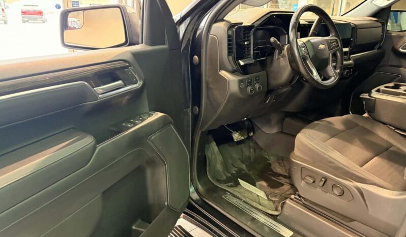 
								2022 Chevrolet Silverado 1500 Crew Cab 4×4 Lt full									