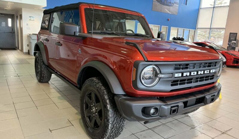 
								2022 Ford Bronco 4-Door Black Diamond full									