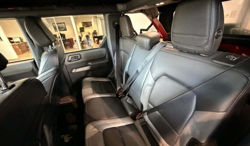 
								2022 Ford Bronco 4-Door Black Diamond full									