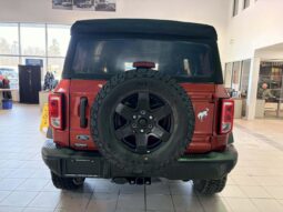 
										2022 Ford Bronco 4-Door Black Diamond full									