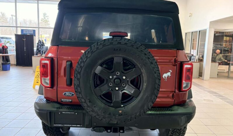 
								2022 Ford Bronco 4-Door Black Diamond full									