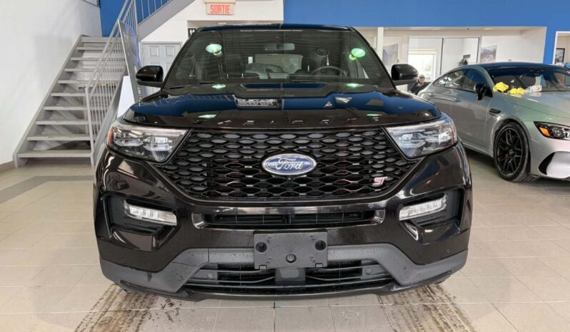 
								2022 Ford Explorer ST full									