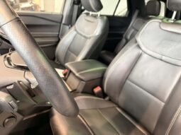 
										2022 Ford Explorer ST full									