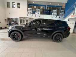 
										2022 Ford Explorer ST full									
