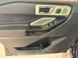 
										2022 Ford Explorer ST full									